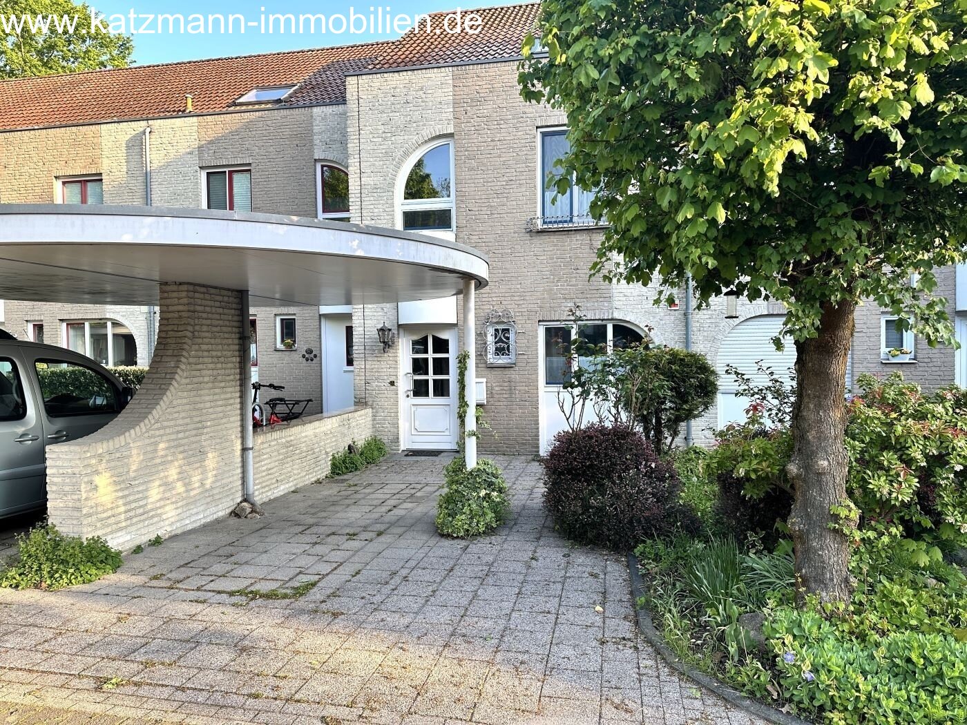 Ansicht Haus- und Carport