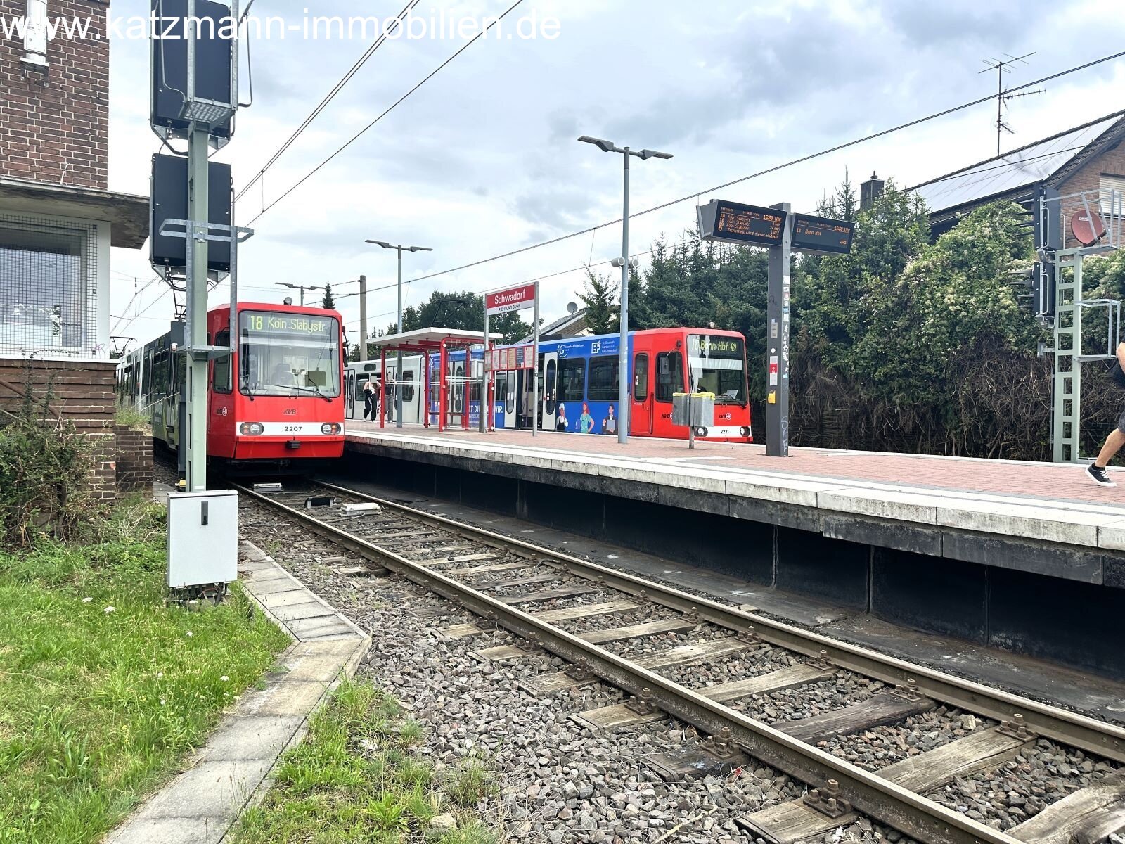 Bahnhaltestelle Brühl-Schwadorf (9 Fußminuten zum Haus)