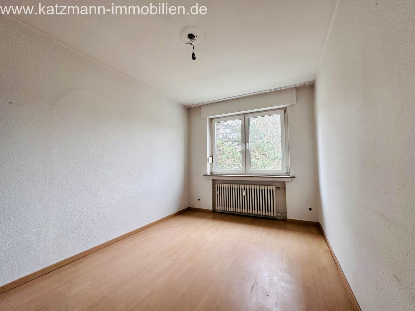 Kinderzimmer (ca. 11 m² groß)