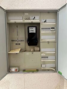 Elektroverteiler (im Treppenhaus)