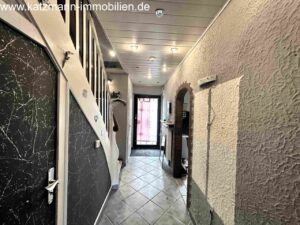 Flur im EG, Blick Richtung Haustür