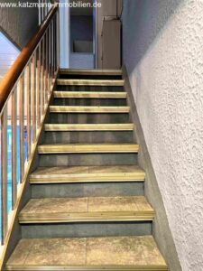 Treppe zum OG