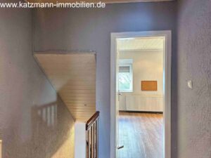 Flur mit Blick zum Schlafzimmer