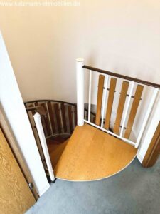 Wendeltreppe zur unteren Ebene