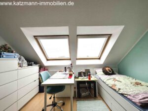 Kinderzimmer 1 (untere Ebene)