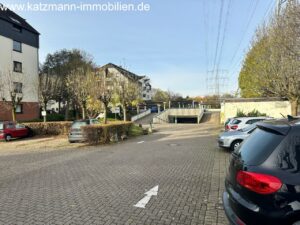 Zufahrt zum Parkdeck u. Tiefgarage