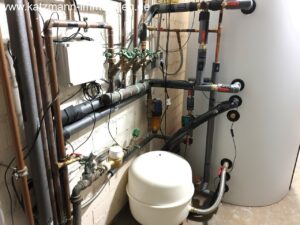 Solar-Thermieanlage (Wasserspeicher) beide Häuser