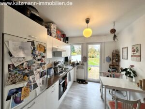Küche mit Zugang Terrasse MFH WE2 (EG)