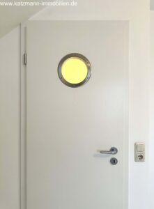 Tür zum Schlafzimmer im DG