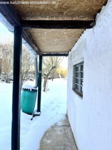 Überdachung vom Nebengebäude