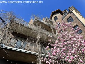 _Gebäudeansicht Seitenhaus im Februar