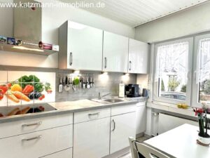 Küche (E-Geräte vorwiegend AEG)