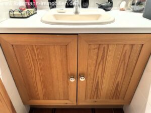 Waschbeckenunterschrank Gäste-WC