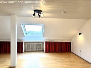 Jugendzimmer/Büro  im DG