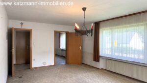 großes Wohnzimmer (ca. 23 m²)
