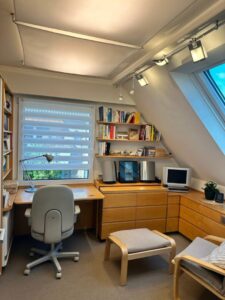 Büro im DG -(DF elektrisch, 3-fach verglast)