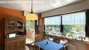 OG - Wohnküche mit Zugang zur Loggia