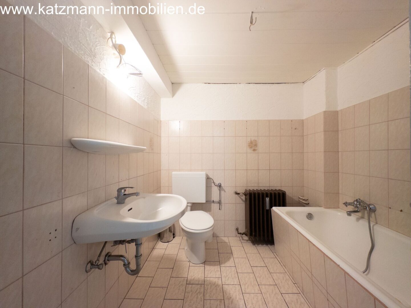 Herren-WC / Bad - EG
