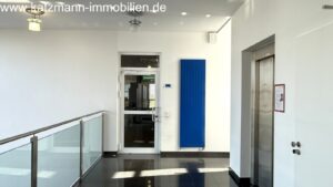 OG - Zugang Büroeinheit links (barrierefrei)