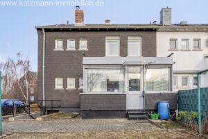 Seitenansicht mit Wintergarten