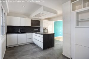 Küche mit Essbereich