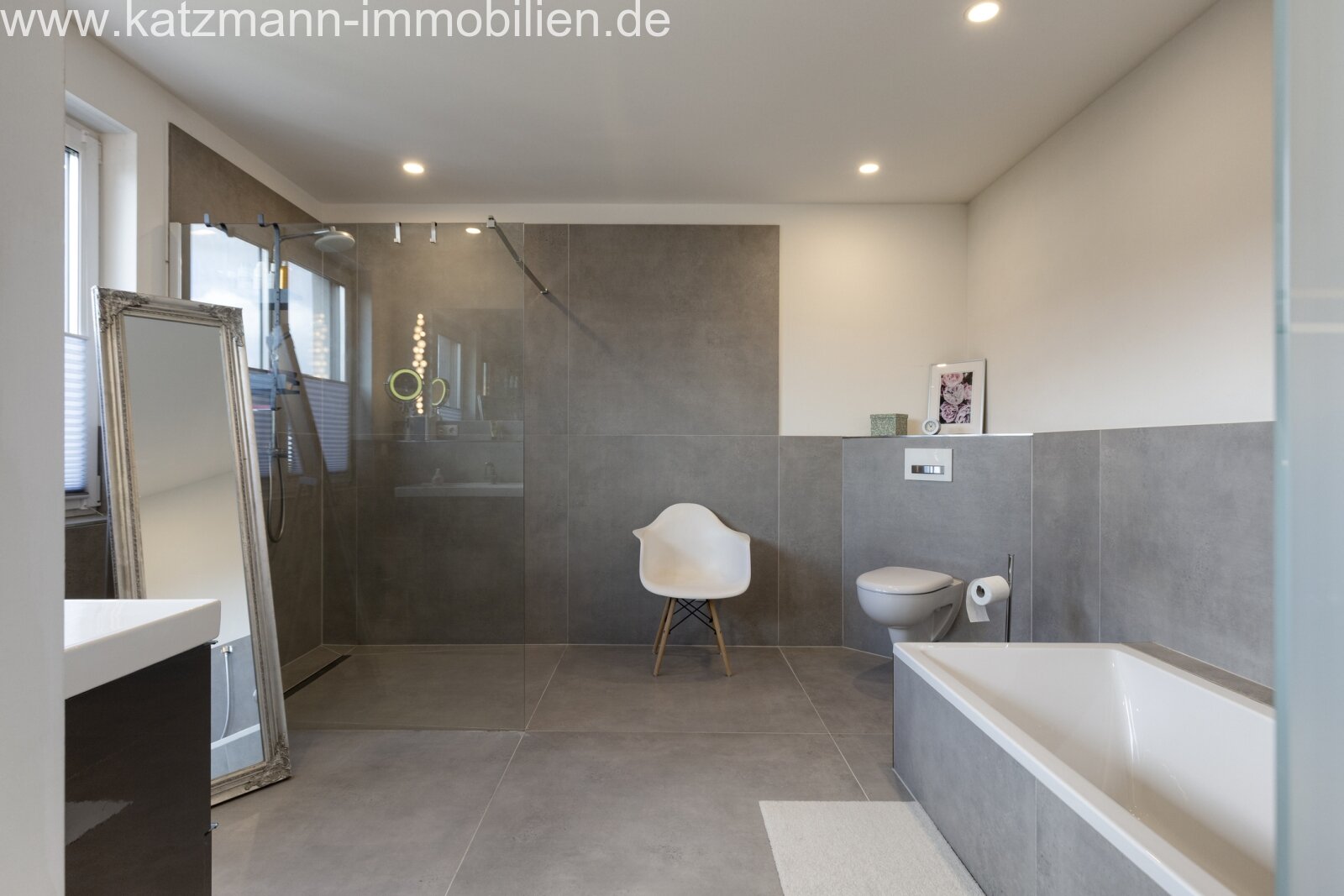 Bad en suite (Direktzugang vom Elternschlafzimmer)