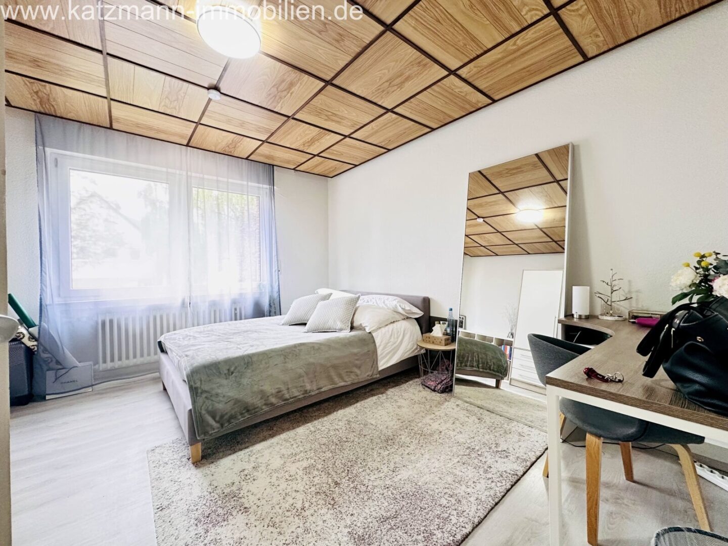 Schlafzimmer 1 OG