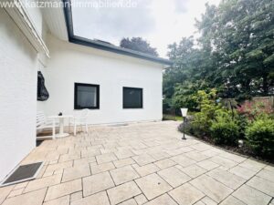 Terrasse - weitere Perspektive