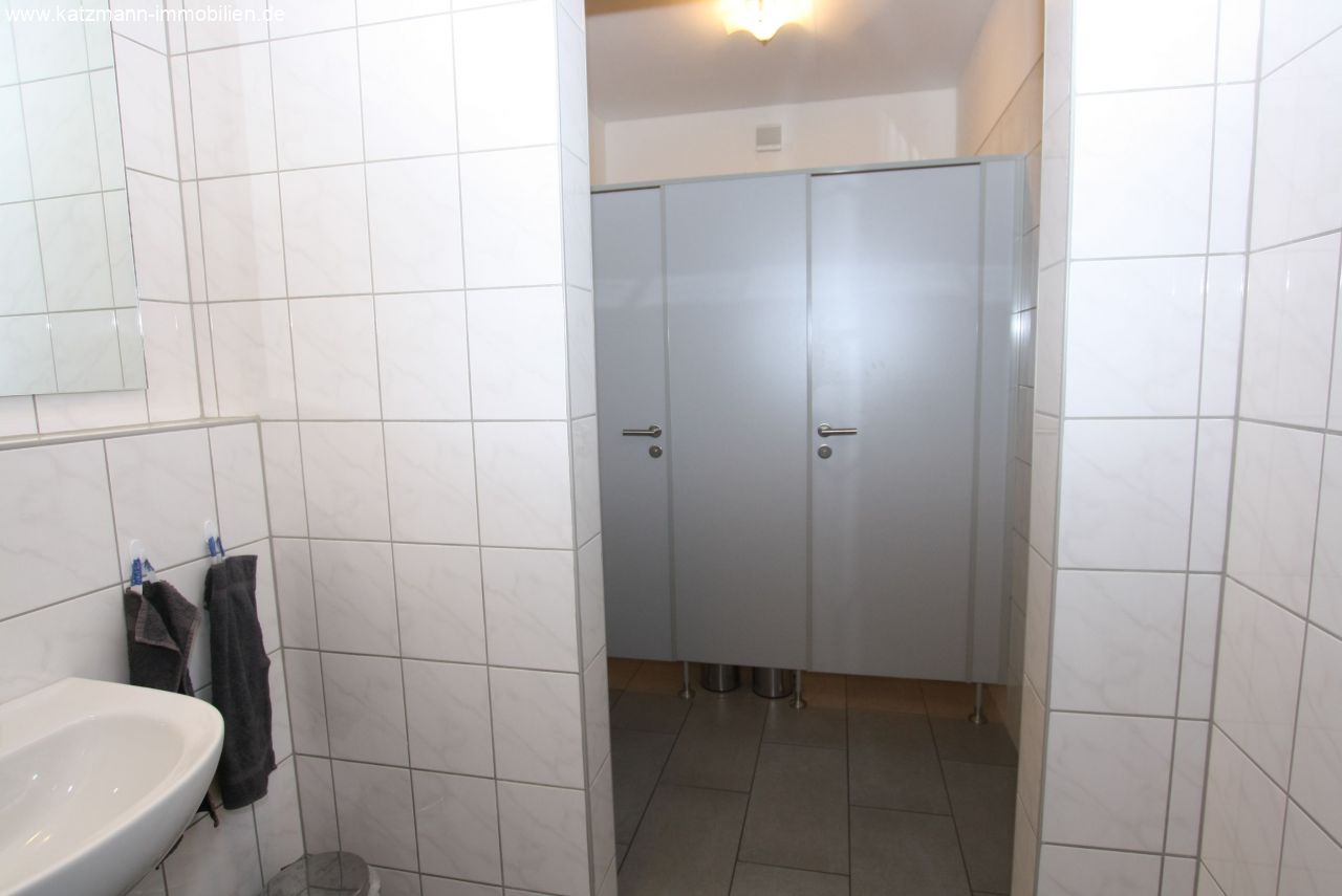 WC Damen Gemeinschaftsanlagen