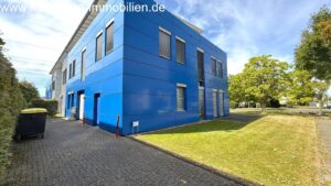 Zufahrt Lager (Fassade Alu, Lotuseffekt - 2013)